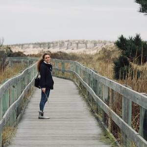 Meet your Posher, Elizabeth